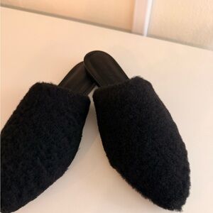 Jenni Kayne Black shearling Mules